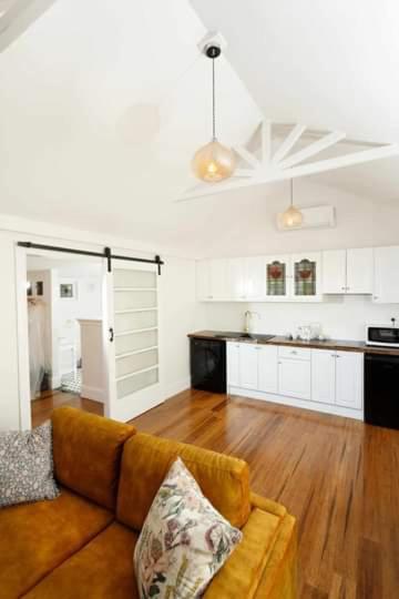 Studio 39 Hotel Shepparton Bagian luar foto