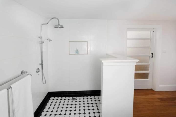 Studio 39 Hotel Shepparton Bagian luar foto