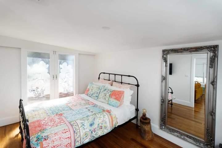 Studio 39 Hotel Shepparton Bagian luar foto